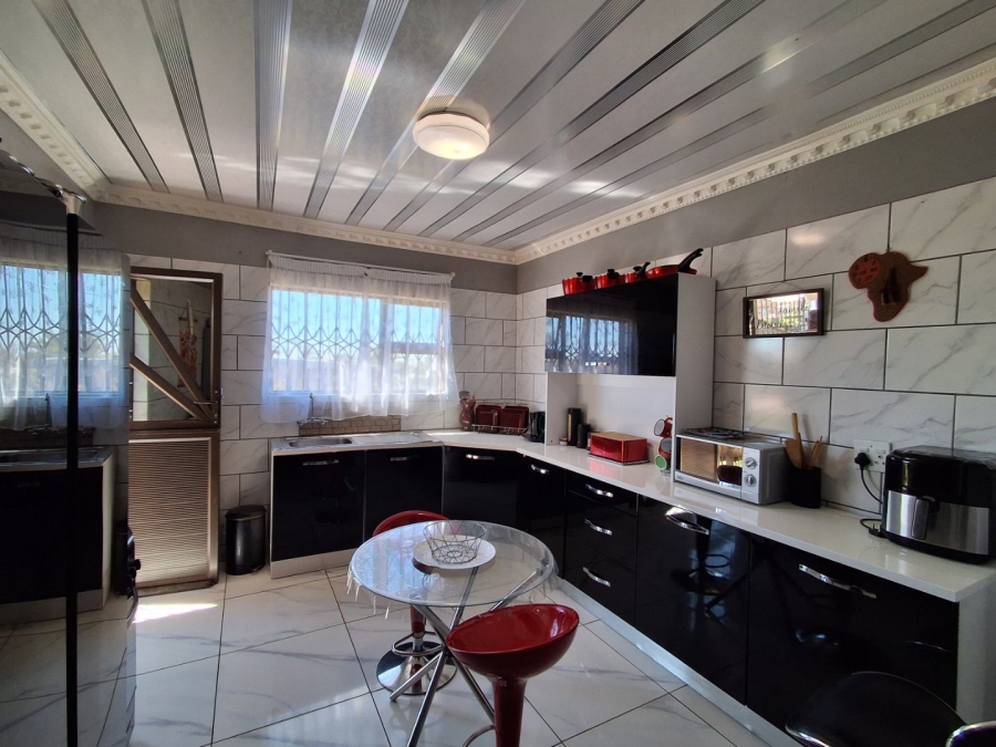 3 Bedroom Property for Sale in Ikageng North West